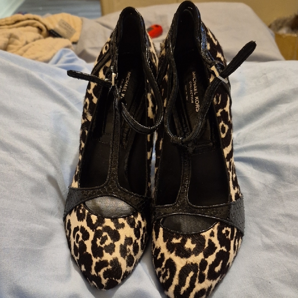 Michael Kors Black and White Women's Shoes